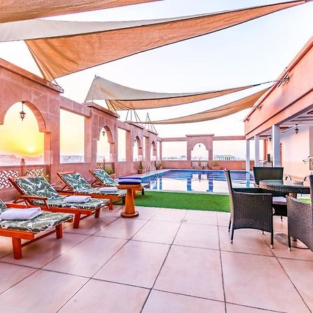 The Platinum Hotel Mascate Exterior foto