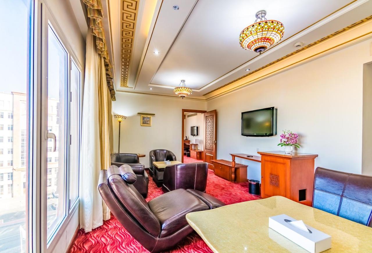 The Platinum Hotel Mascate Exterior foto