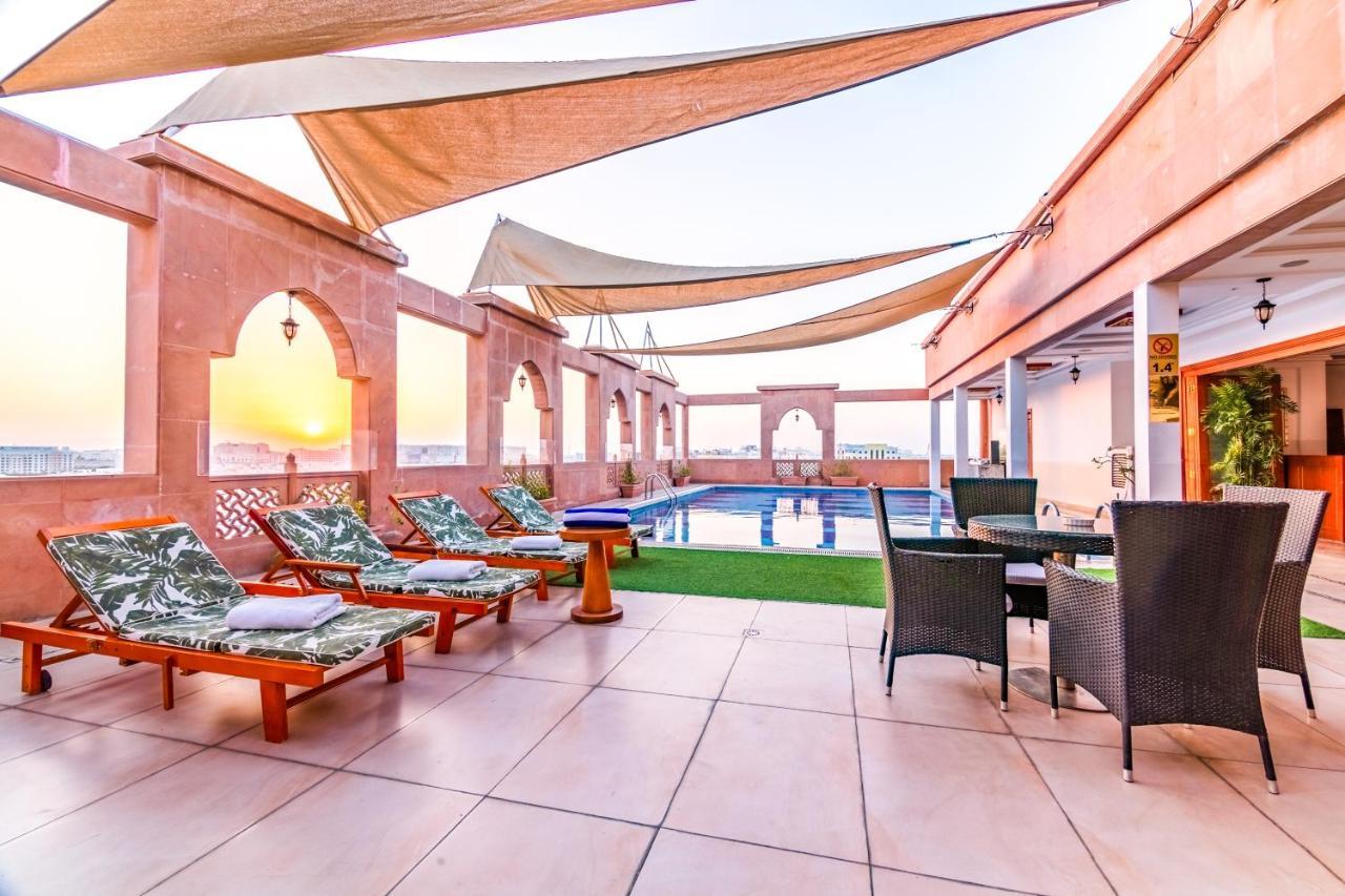 The Platinum Hotel Mascate Exterior foto