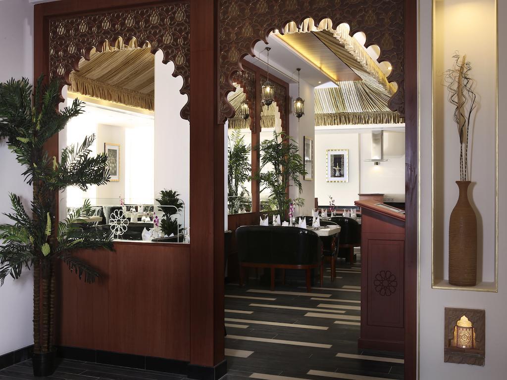 The Platinum Hotel Mascate Exterior foto